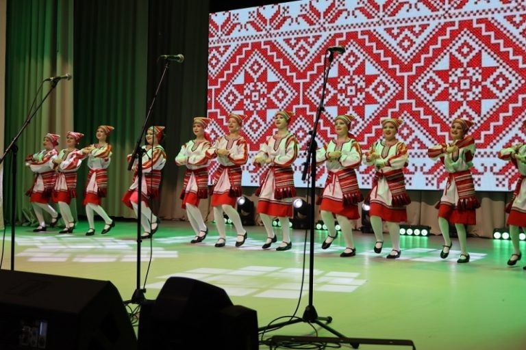 10 октября на суд жюри ХХХ юбилейного Республиканского фестиваляконкурса «Шумбрат, Мордовия!» свой отчетный концерт и выставку «Мастерство земли мордовской» представил Зубово-Полянский район