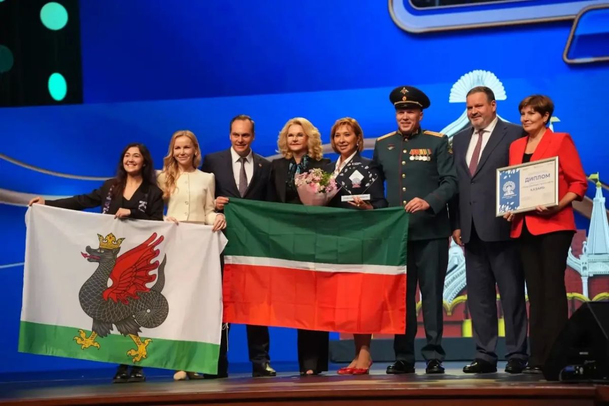 Артём Здунов: #РоссияСемьяСемей. С самыми дорогими, на самом высоком уровне - в Кремлёвском Дворце Москвы - подвели итоги первого Всероссийского конкурса «Семейная столица России»! Артём Здунов: #РоссияСемьяСемей. С самыми дорогими, на самом высоком уровне - в Кремлёвском Дворце Москвы - подвели итоги первого Всероссийского конкурса «Семейная столица России»!