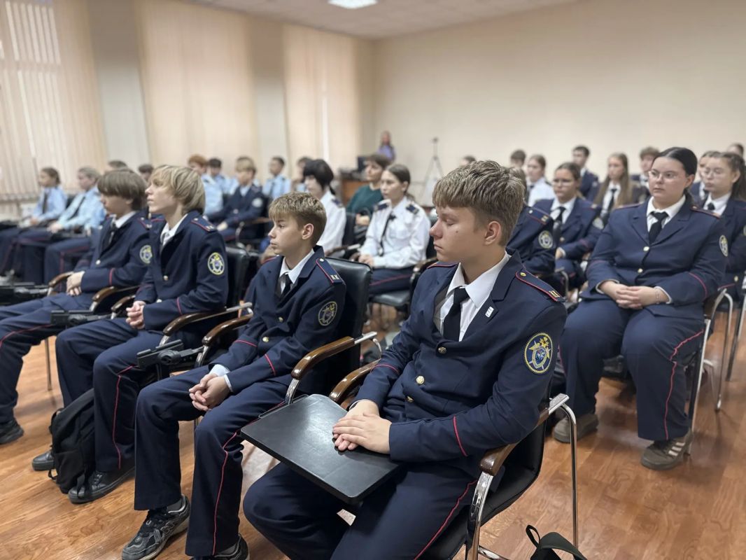 В Саранске следователи-криминалисты рассказали школьникам о своей работе