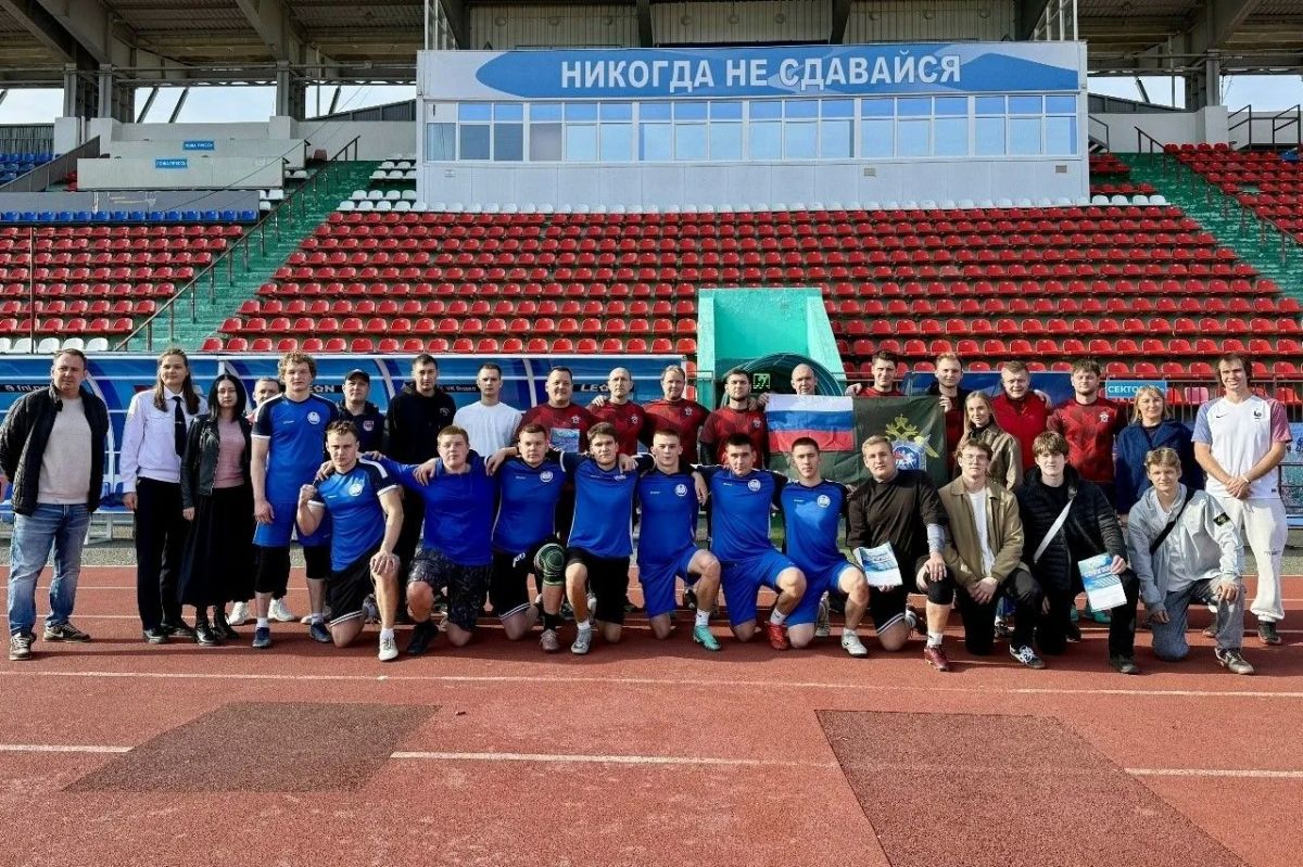 Алексей Алагулов напутствовал участников футбольного турнира Алексей Алагулов напутствовал участников футбольного турнира