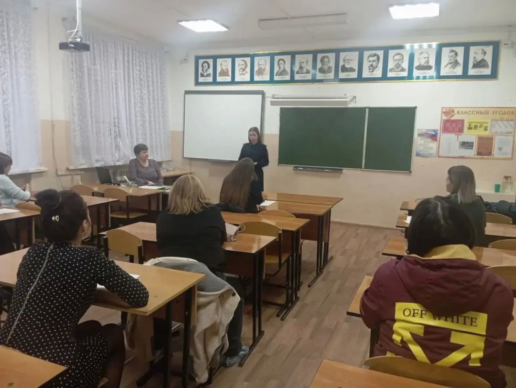 В Мордовии сотрудники полиции проводят встречи с детьми и родителями В Мордовии сотрудники полиции проводят встречи с детьми и родителями