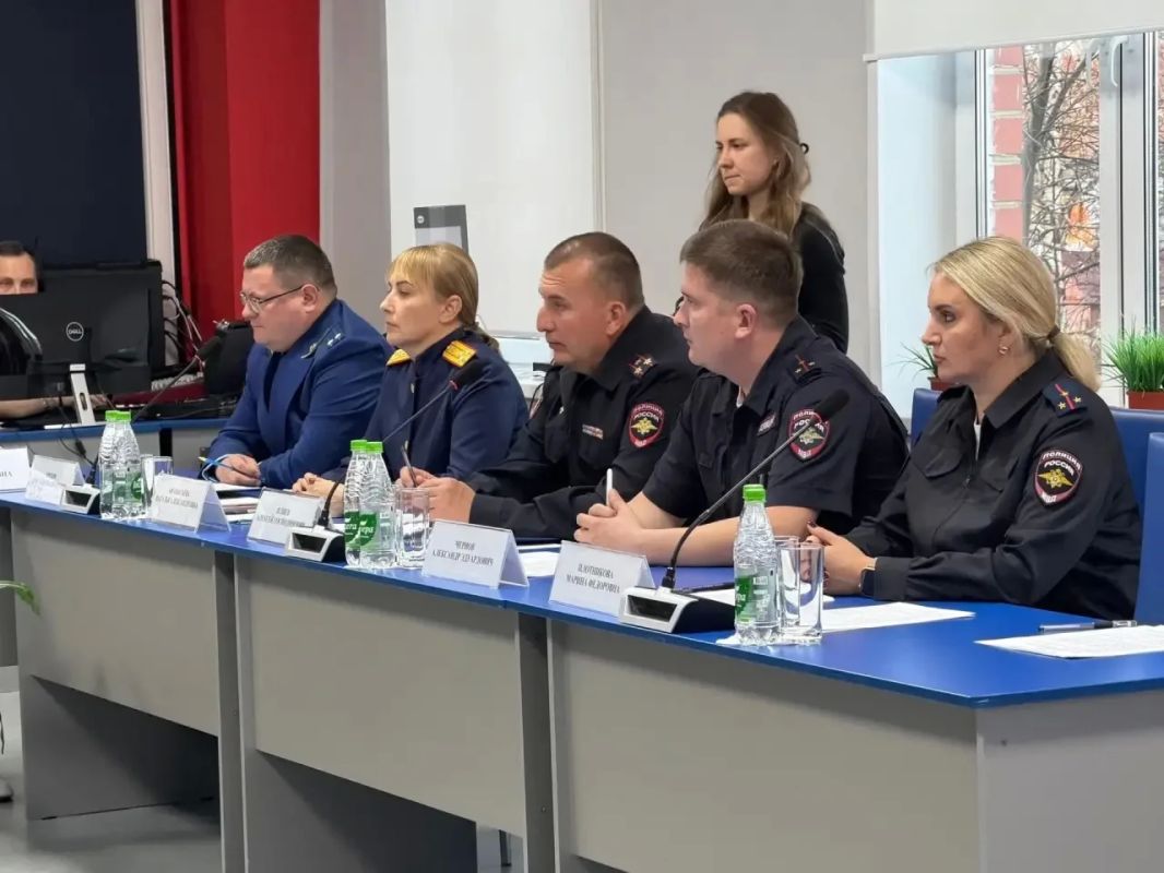 В преддверии осенних каникул сотрудники регионального МВД приняли участие в республиканском родительском собрании В преддверии осенних каникул сотрудники регионального МВД приняли участие в республиканском родительском собрании