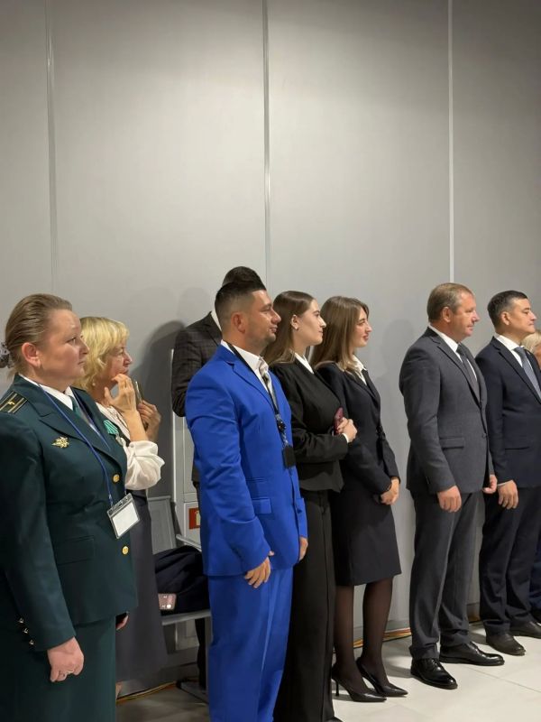 В преддверии Дня таможенника в аэропорту им. М.П. Девятаева чествовали работников Федеральной таможенной службы В преддверии Дня таможенника в аэропорту им. М.П. Девятаева чествовали работников Федеральной таможенной службы