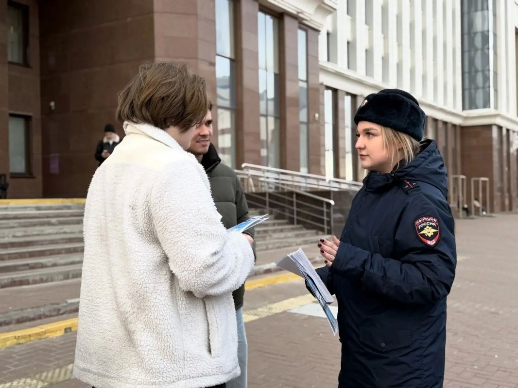 МВД по Республике Мордовия открывает для молодых людей перспективы службы в полиции: профориентационная встреча в МГУ имени Н.П. Огарёва МВД по Республике Мордовия открывает для молодых людей перспективы службы в полиции: профориентационная встреча в МГУ имени Н.П. Огарёва