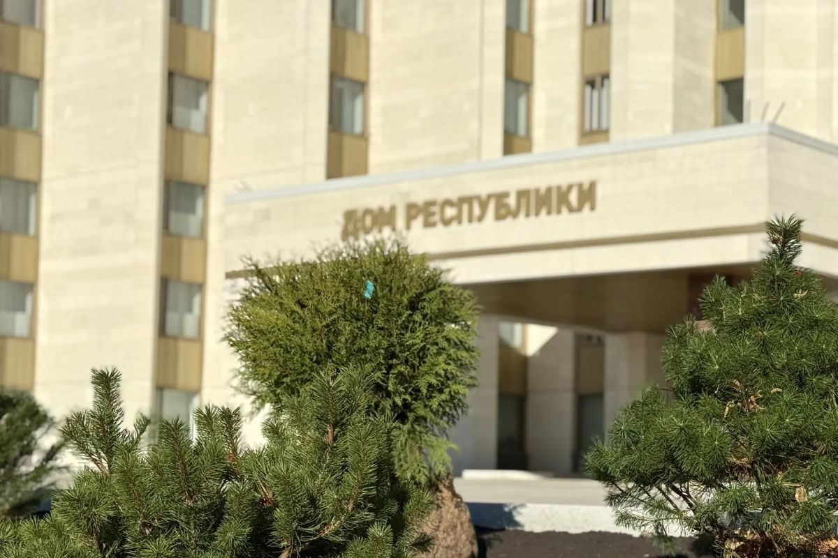 Продолжаем озеленять городские пространства Продолжаем озеленять городские пространства