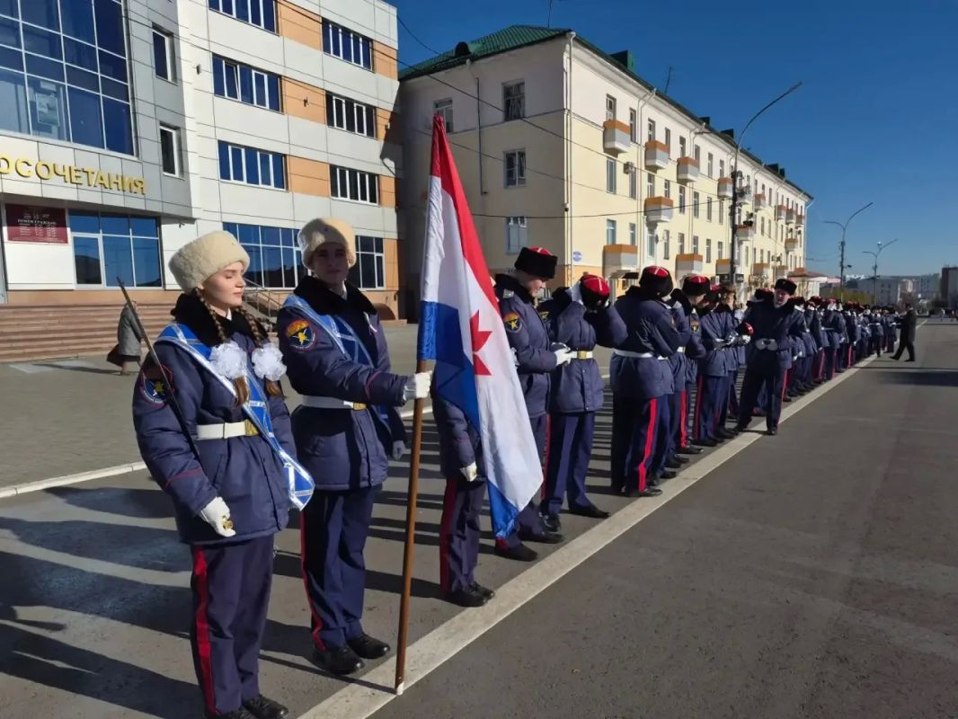 Ученики 30 школы готовятся к Параду Памяти в Самаре! Ученики 30 школы готовятся к Параду Памяти в Самаре!