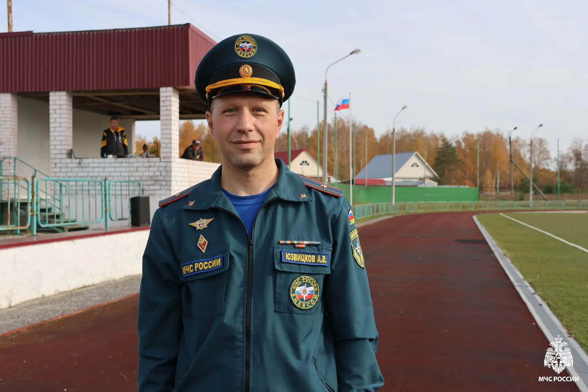 Отличного настроения и хороших выходных тебе желает начальник пожарно-спасательной части №23 города Темников — Александр Юзвицков!