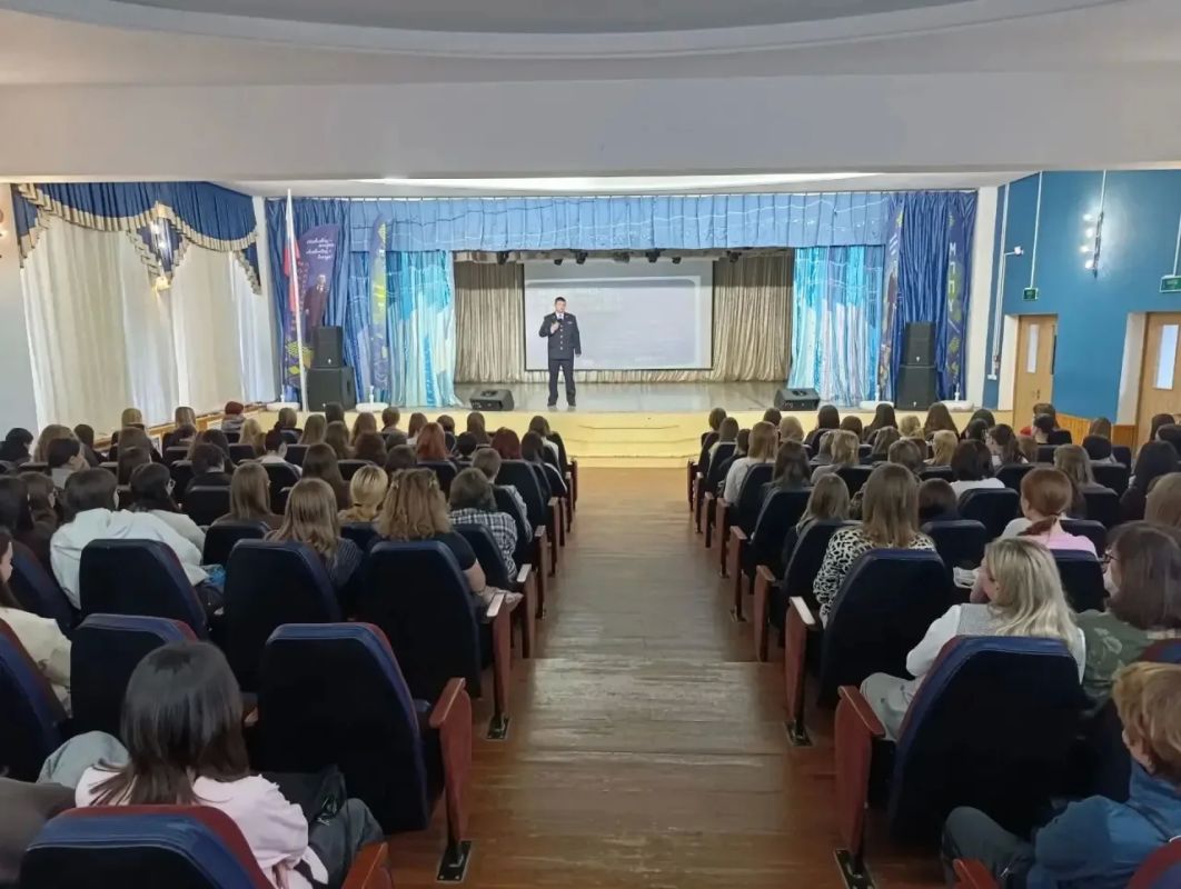 В Мордовии полицейские продолжают профилактическую работу по предупреждению IT-мошенничества В Мордовии полицейские продолжают профилактическую работу по предупреждению IT-мошенничества