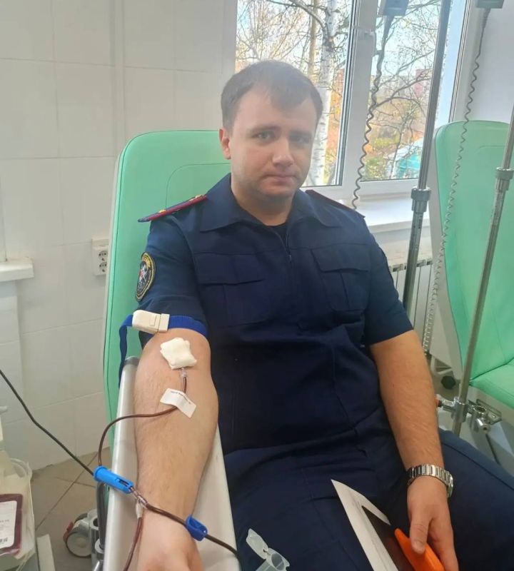 Сотрудники следственного управления приняли участие в акции по сдаче донорской крови Сотрудники следственного управления приняли участие в акции по сдаче донорской крови