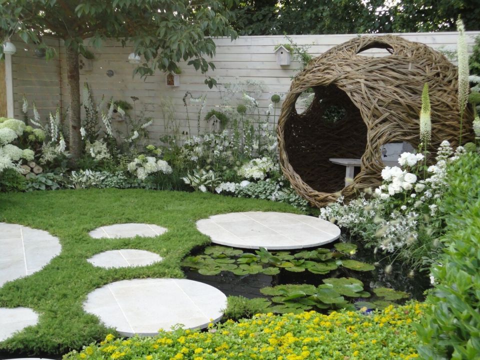 Искусство белого цветника