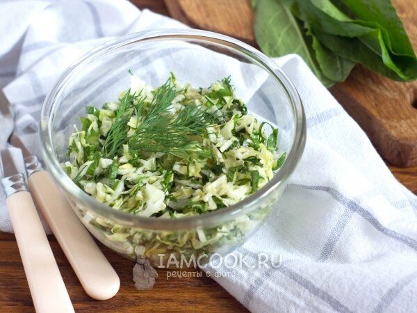 Салаты из молодой капусты: 7 лёгких и вкусных рецептов на каждый день