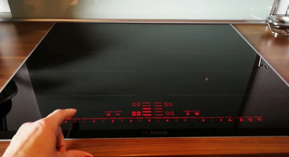 Выбор варочной панели: стоит ли платить за дополнительные функции?