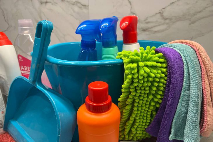 Как отмыть стекла без разводов за 5 минут: метод китайских хозяек