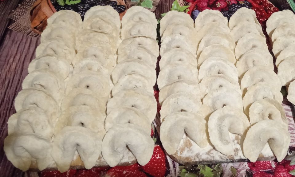 Теплые пельмени с капустой: рецепт для всей семьи