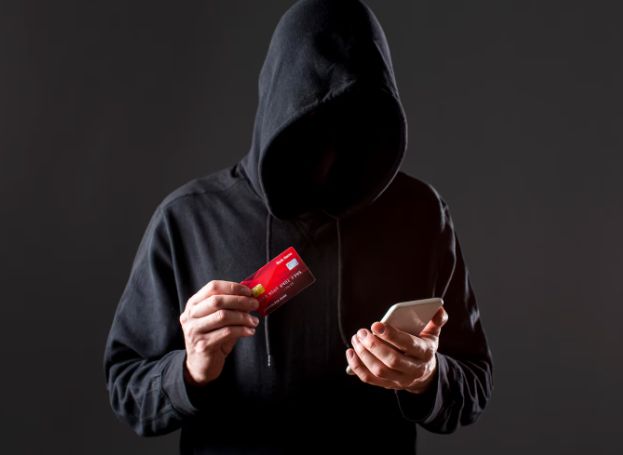 Как мошенники зарабатывают на бесконтактных платежах: предостережение для пользователей