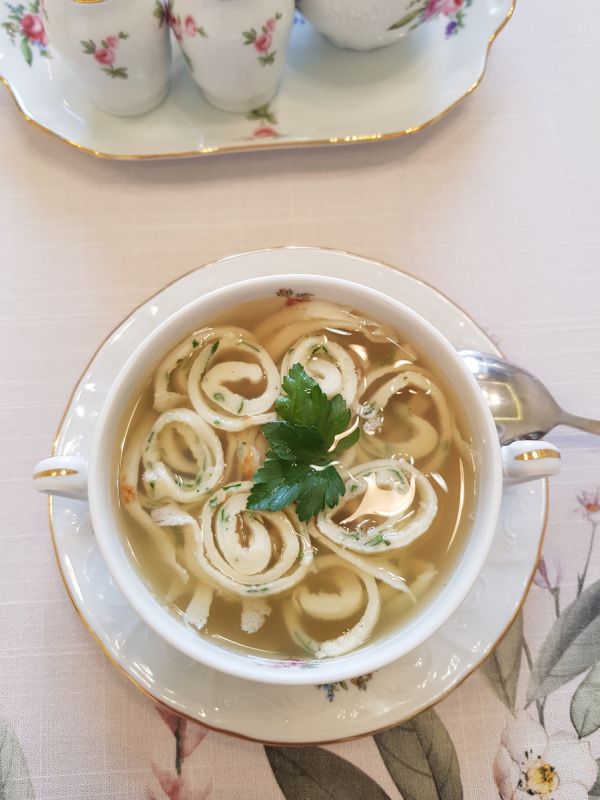 Пусть куриный бульон и блины станут простым ритуалом уюта